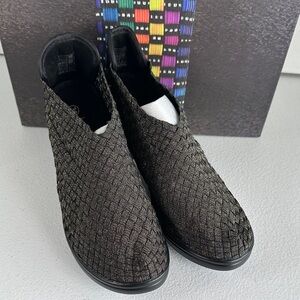 bernie mev. Black Metallic Woven Slip-On Sandals. Brand New